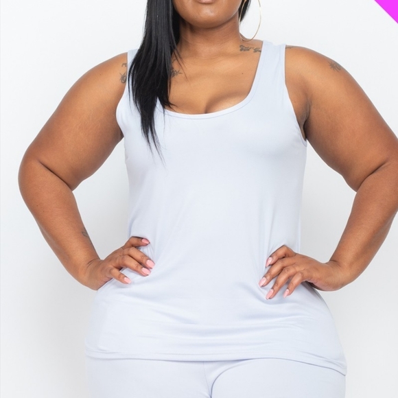 🆕️ LAST 1! PLUS Gray Tank & Shorts Set - Picture 2 of 5